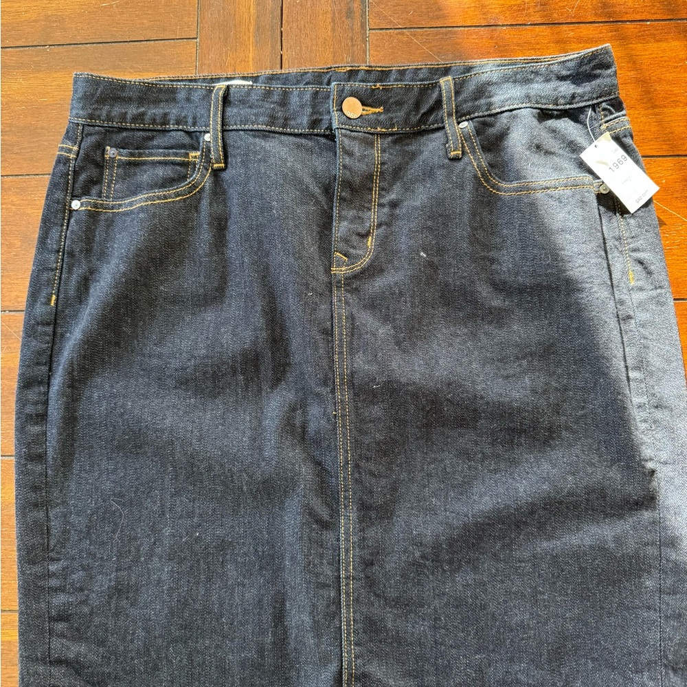 Dark Denim Skirt with Contrast Stitching